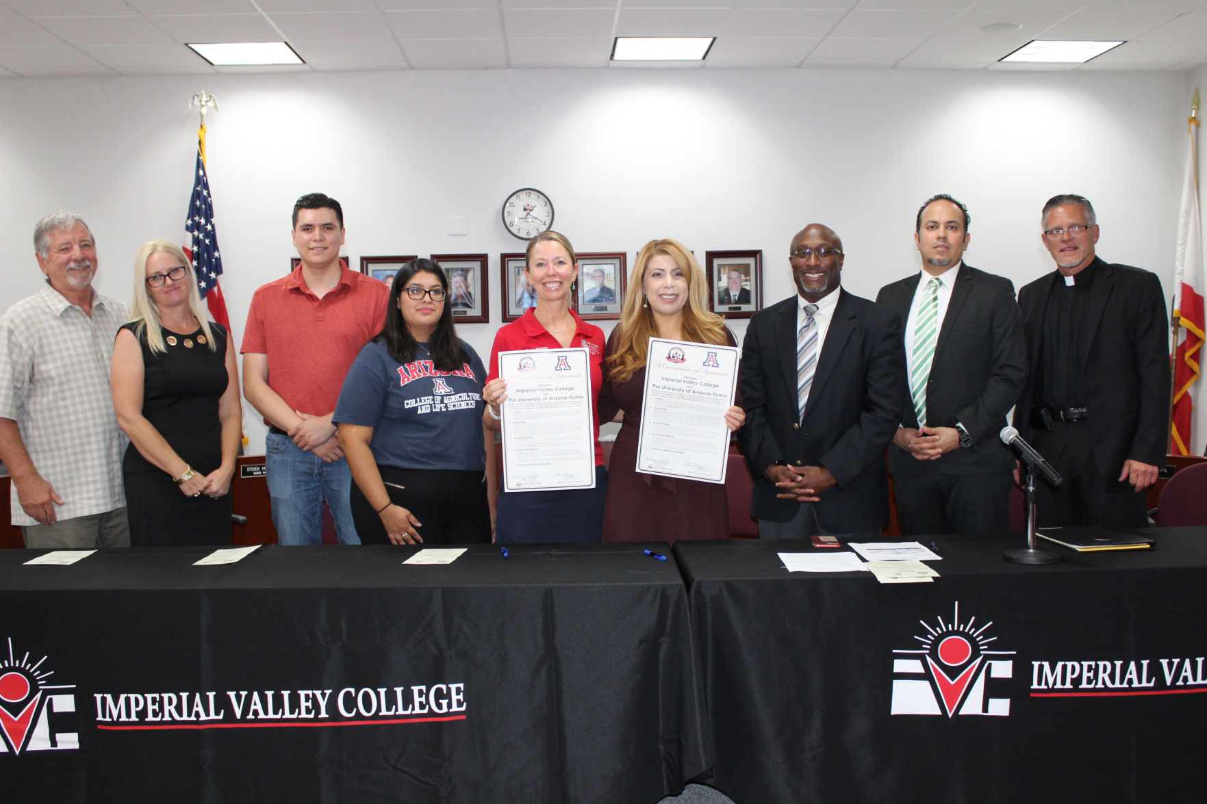 IVC U of A memorandum signing